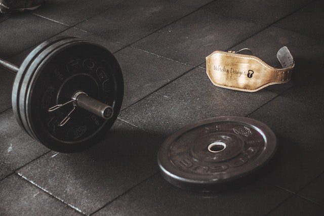 An image showing weights 